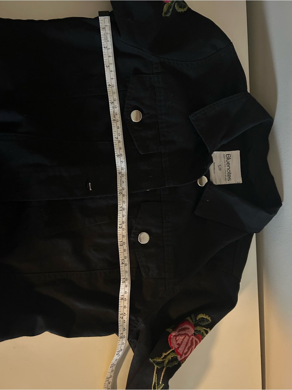 Black Y2K Jacket with Rose Embroidery - Size Small -Floral - Picture 4 of 6